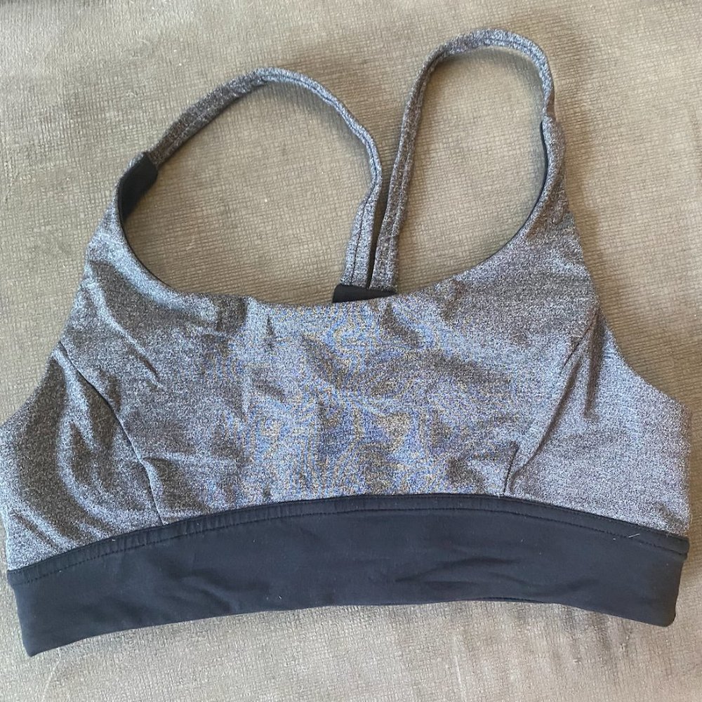 Lululemon sports bra